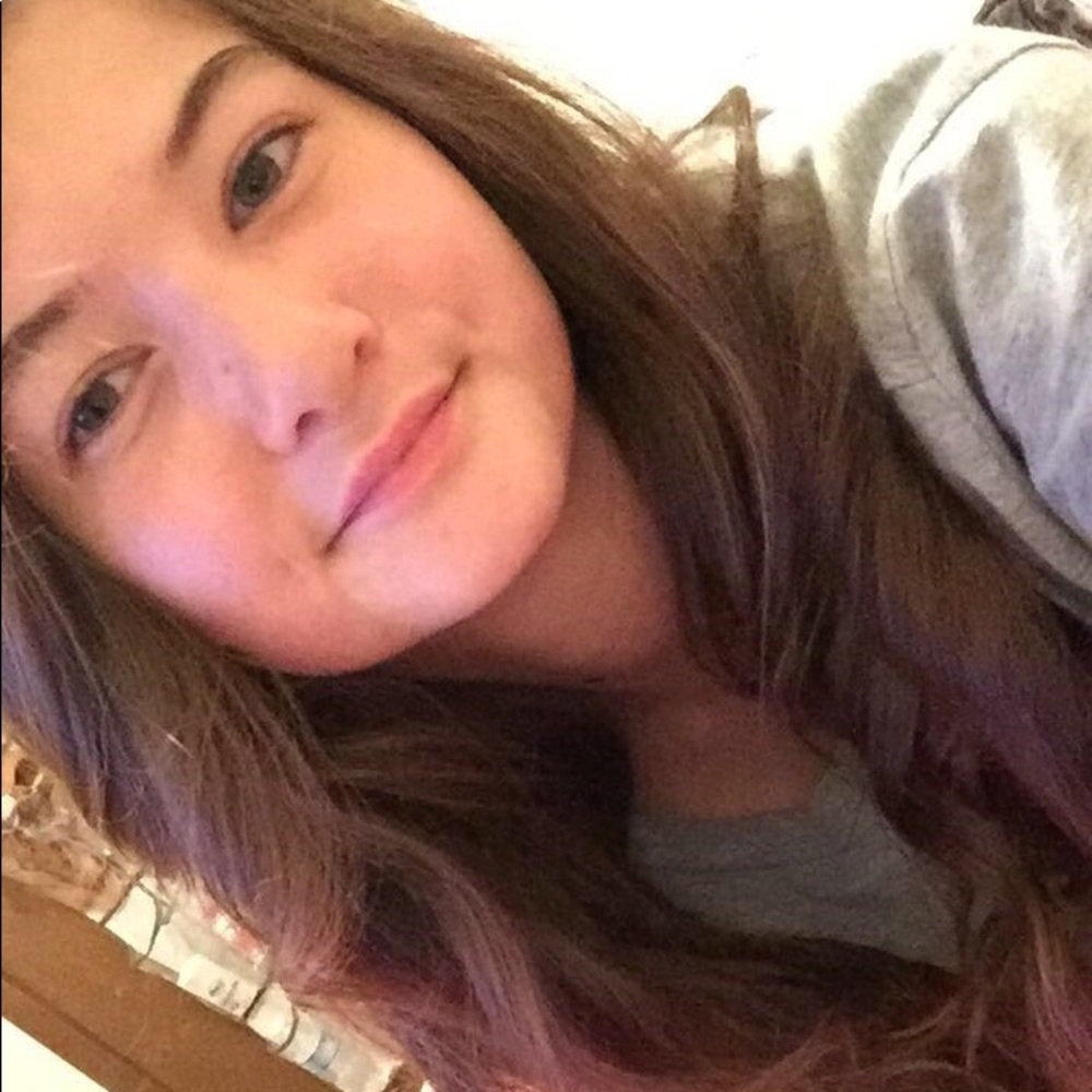 Meet your Posher, Hailey